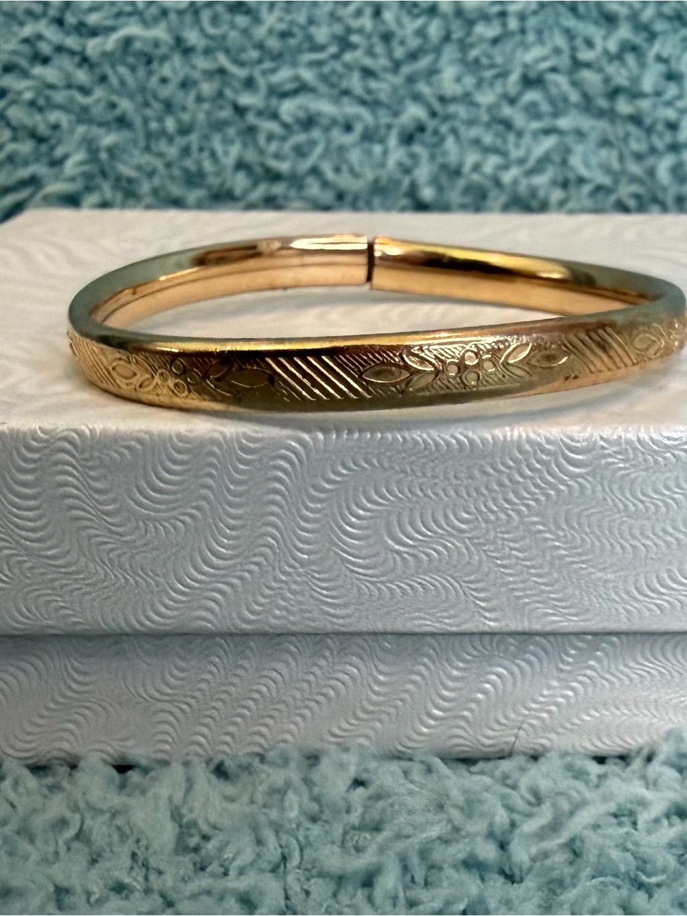 Vintage 14K Gold Filled Child Bangle Bracelet Etched